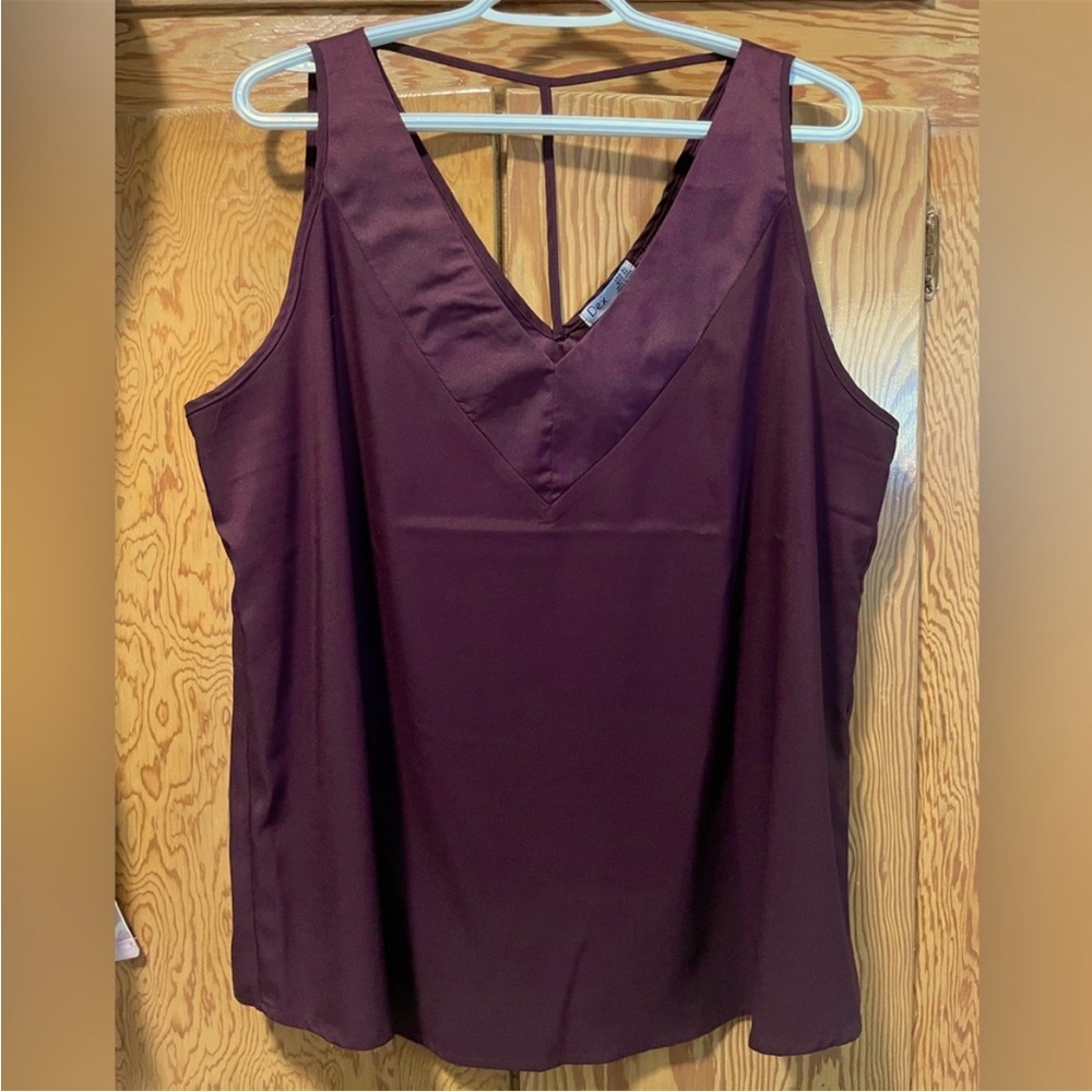 DEX Women's Sleeveless Camisole Top. Burgundy. Size XL